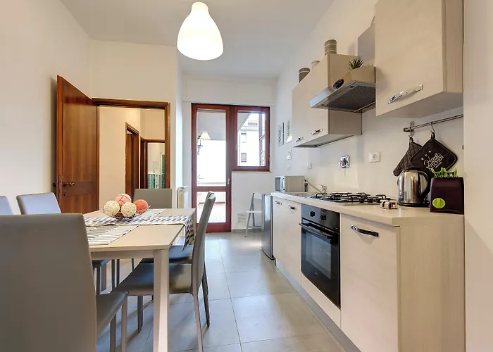 Lungarno Apartment By Mamo Florence